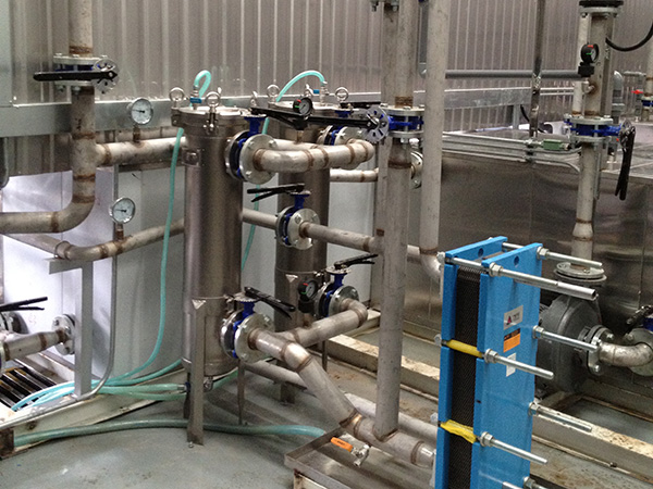 Phosphate-containing bag filter, heat exchanger
