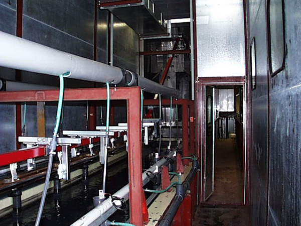 Electrophoresis tank