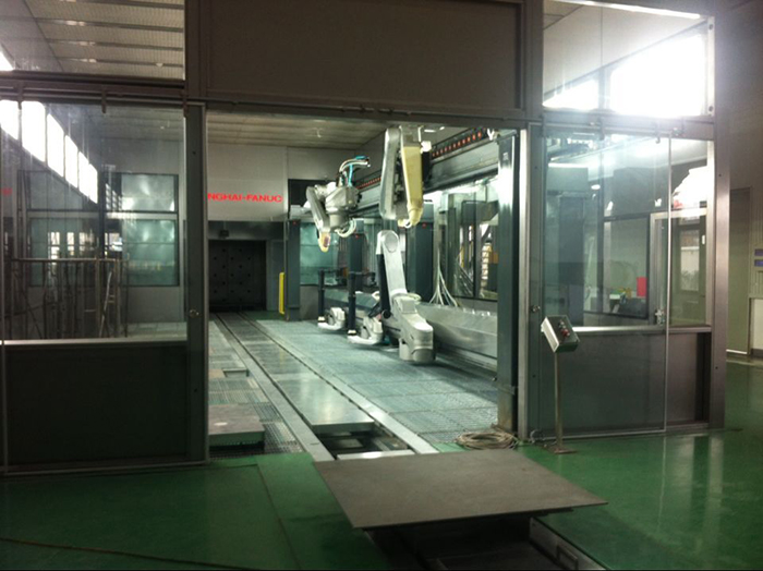 Shanghai FANUC robot spraying line test